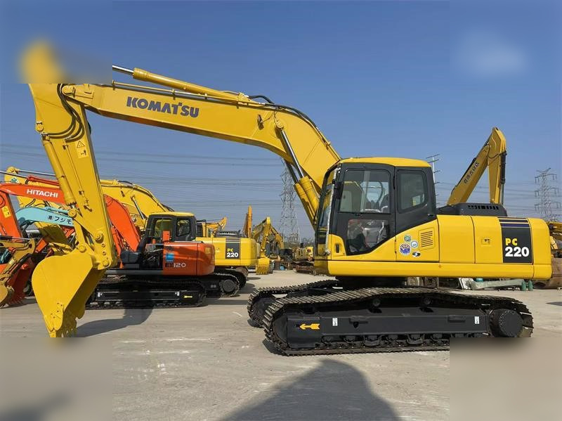 KOMATSU PC220-7 - Crawler excavator: picture 3 KOMATSU PC220-7 - Crawler excavator: picture 3
