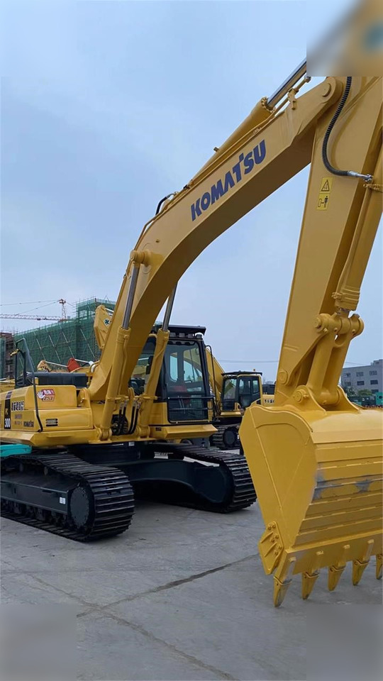 KOMATSU PC300-8M0 - Crawler excavator: picture 5 KOMATSU PC300-8M0 - Crawler excavator: picture 5