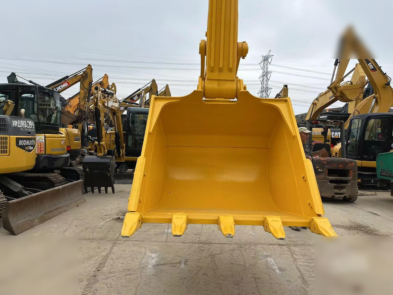 KOMATSU PC450-8 - Crawler excavator: picture 4 KOMATSU PC450-8 - Crawler excavator: picture 4