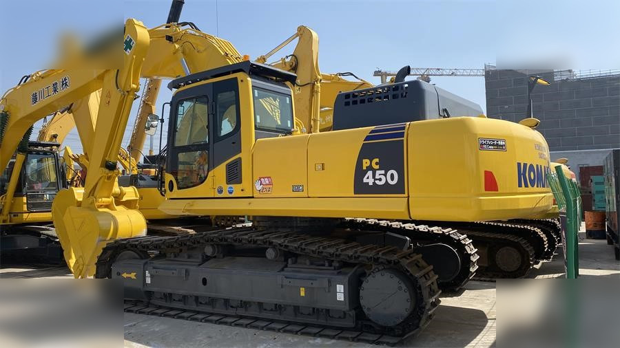 KOMATSU PC450 - Crawler excavator: picture 1 KOMATSU PC450 - Crawler excavator: picture 1