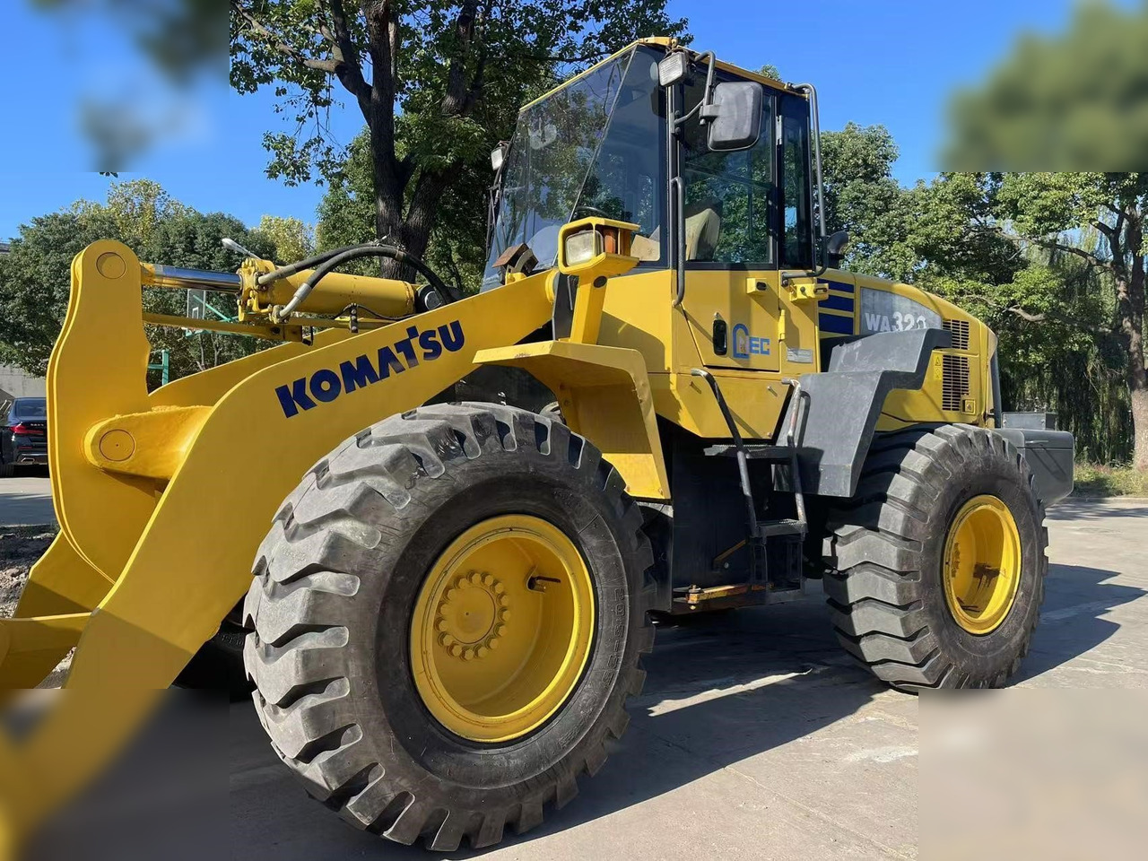 KOMATSU WA320-5 - Wheel loader: picture 4 KOMATSU WA320-5 - Wheel loader: picture 4