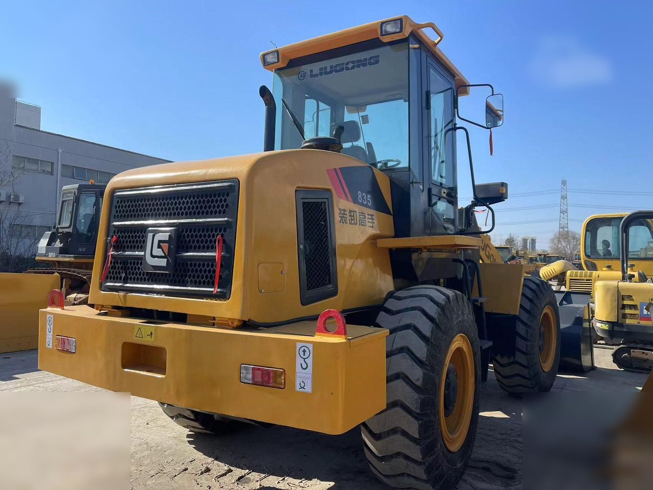 LIUGONG CLG835H - Wheel loader: picture 4 LIUGONG CLG835H - Wheel loader: picture 4