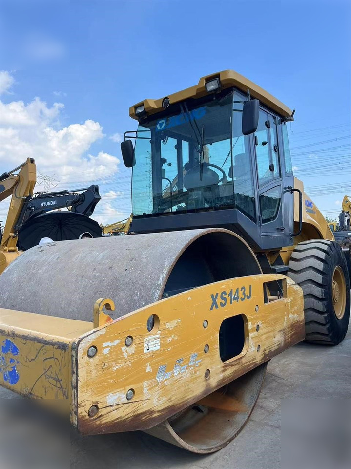 XCMG XS143J - Roller: picture 3 XCMG XS143J - Roller: picture 3