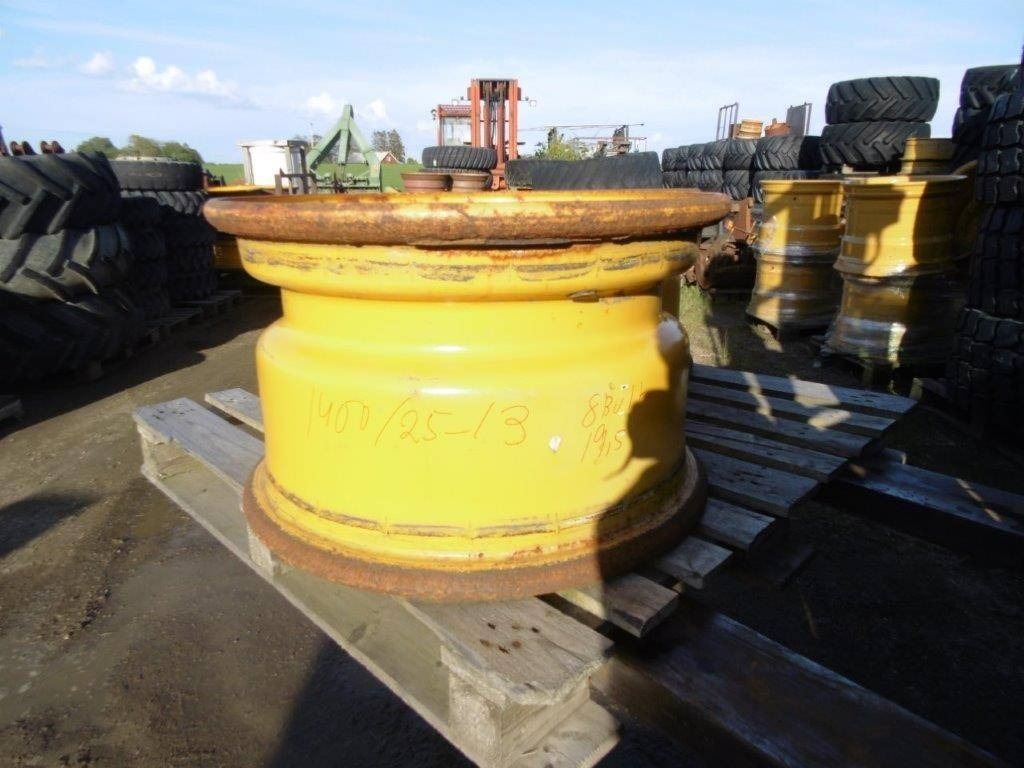 Fälgar 4 st CAT 910-IT 12 - Rim for Construction machinery: picture 2 Fälgar 4 st CAT 910-IT 12 - Rim for Construction machinery: picture 2