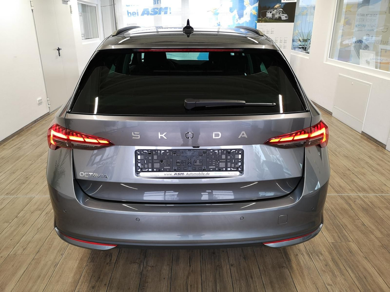 Skoda Octavia Combi Selection DSG*LED*ACC*WINTERPAKET* - Estate car: picture 5 Skoda Octavia Combi Selection DSG*LED*ACC*WINTERPAKET* - Estate car: picture 5
