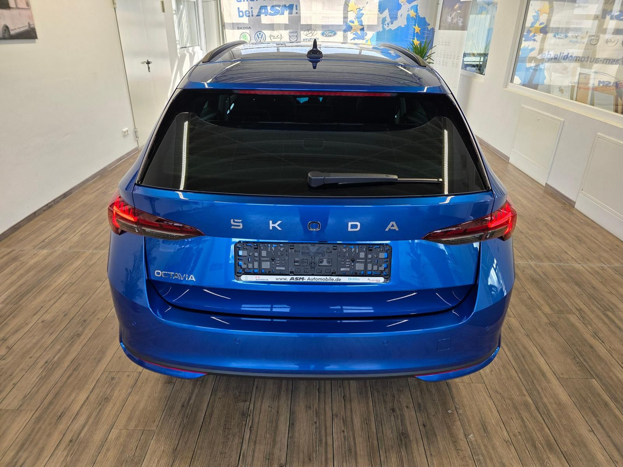 Skoda Octavia Combi Selection DSG*LED*ACC*WINTERPAKET* - Estate car: picture 5 Skoda Octavia Combi Selection DSG*LED*ACC*WINTERPAKET* - Estate car: picture 5