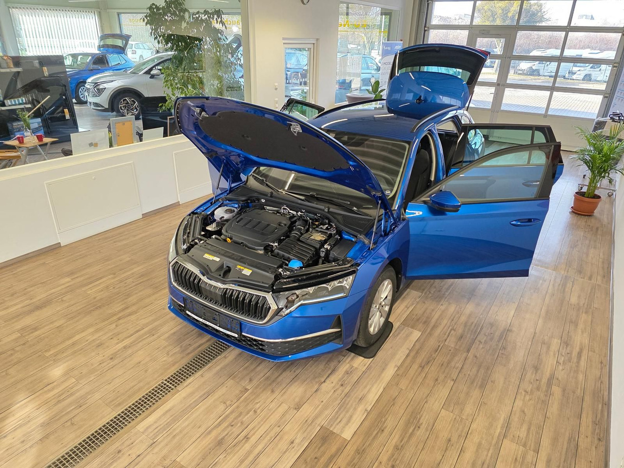 Skoda Octavia Combi Selection DSG*LED*ACC*WINTERPAKET* - Estate car: picture 2 Skoda Octavia Combi Selection DSG*LED*ACC*WINTERPAKET* - Estate car: picture 2