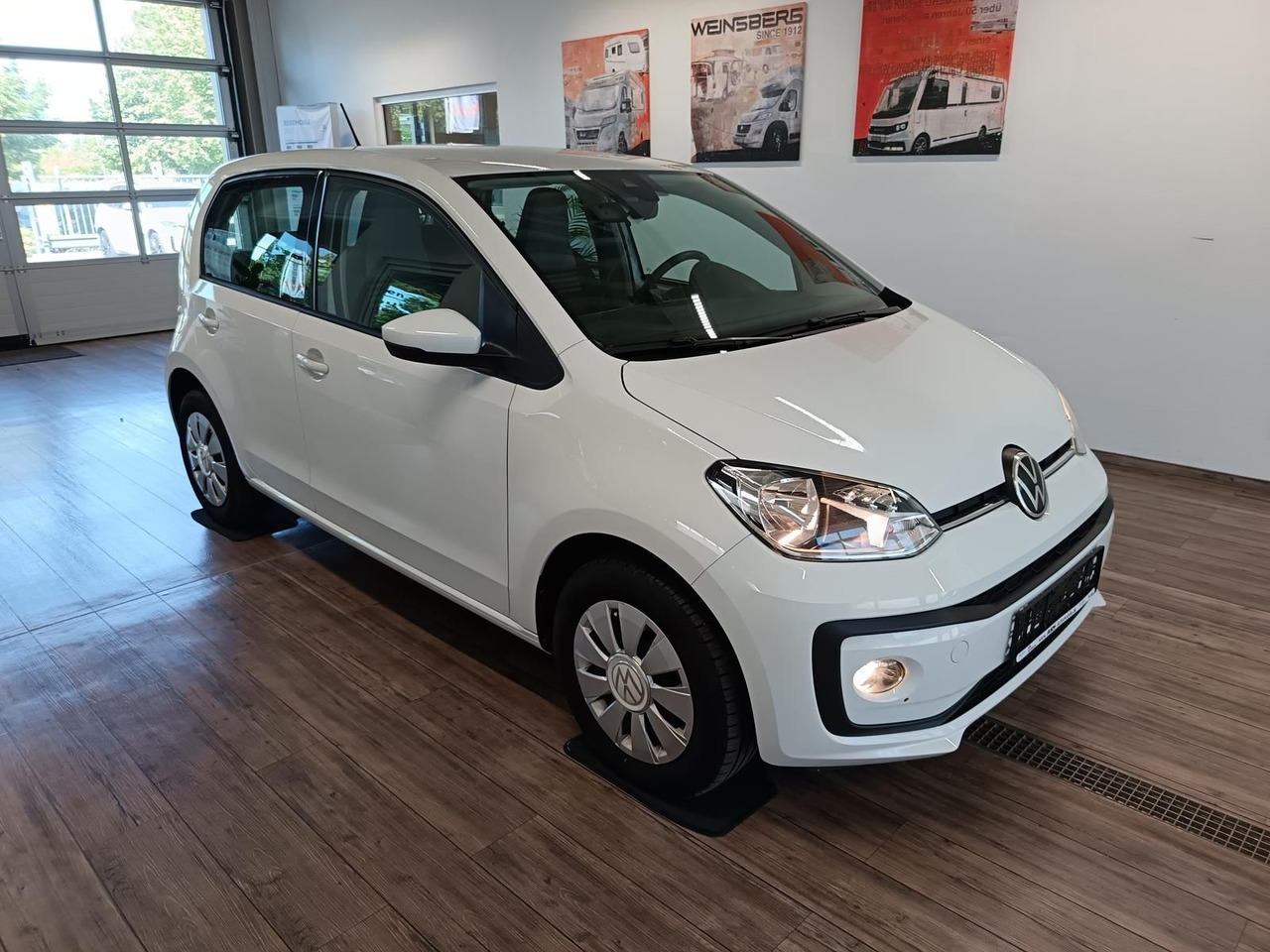 Volkswagen up! move up! 1.0*R-KAM*PDC*SHZ*MAPS+MORE*DAB*NSW - Car: picture 3 Volkswagen up! move up! 1.0*R-KAM*PDC*SHZ*MAPS+MORE*DAB*NSW - Car: picture 3