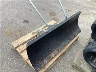 Husqvarna 125 B til R422 og P524 - Snow plough for Agricultural machinery: picture 1 Husqvarna 125 B til R422 og P524 - Snow plough for Agricultural machinery: picture 1