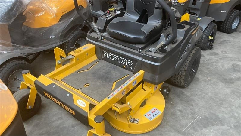 Hustler Raptor X 42 - Lawn mower: picture 1 Hustler Raptor X 42 - Lawn mower: picture 1
