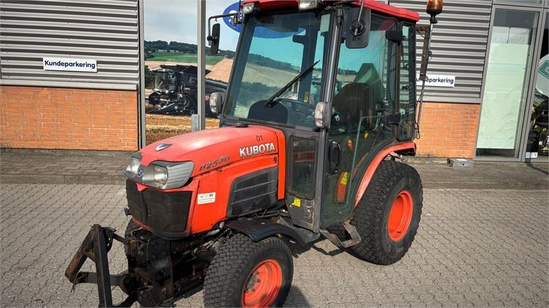 Kubota B2530 HST B2530 - Municipal tractor: picture 1 Kubota B2530 HST B2530 - Municipal tractor: picture 1