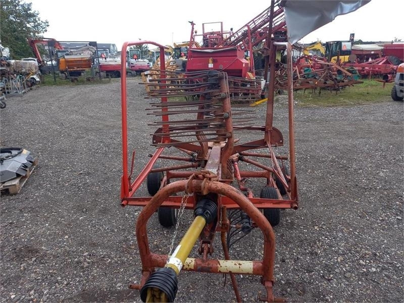 Kuhn GA 4101 GM - Tedder/ Rake: picture 3 Kuhn GA 4101 GM - Tedder/ Rake: picture 3