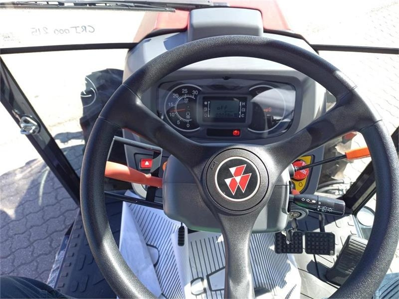 Municipal tractor Massey Ferguson 1765 M HC: picture 11 Municipal tractor Massey Ferguson 1765 M HC: picture 11