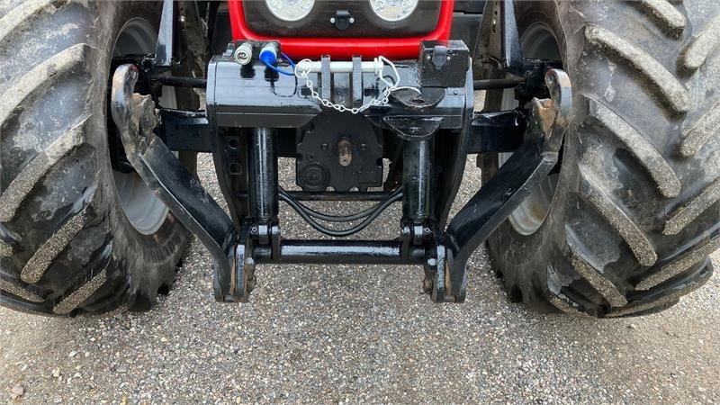 Massey Ferguson 6470 Dyna 6 - Farm tractor: picture 5 Massey Ferguson 6470 Dyna 6 - Farm tractor: picture 5