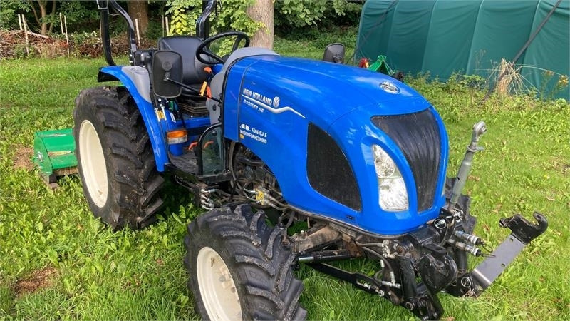 New Holland Boomer 55 - Municipal tractor: picture 2 New Holland Boomer 55 - Municipal tractor: picture 2