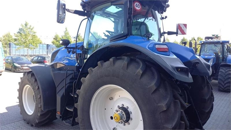New Holland T7.315 HD - Farm tractor: picture 4 New Holland T7.315 HD - Farm tractor: picture 4
