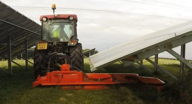 Perfect Sunswing 325 Til Solcelleparker - Flail mower: picture 1 Perfect Sunswing 325 Til Solcelleparker - Flail mower: picture 1