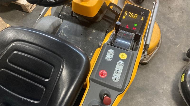 Stiga Park Pro 540IX 4WD 125 Combi Pro el. - Lawn mower: picture 5 Stiga Park Pro 540IX 4WD 125 Combi Pro el. - Lawn mower: picture 5