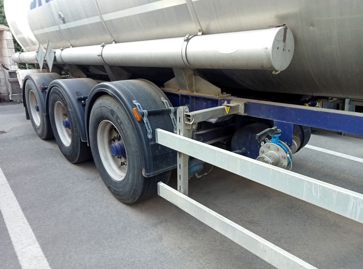 INDOX SC3 - Tanker semi-trailer: picture 5 INDOX SC3 - Tanker semi-trailer: picture 5