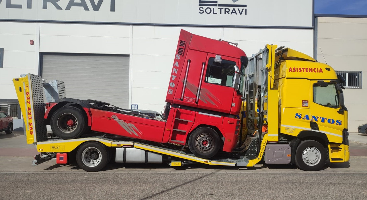 RENAULT T 520 - Car transporter truck: picture 1 RENAULT T 520 - Car transporter truck: picture 1