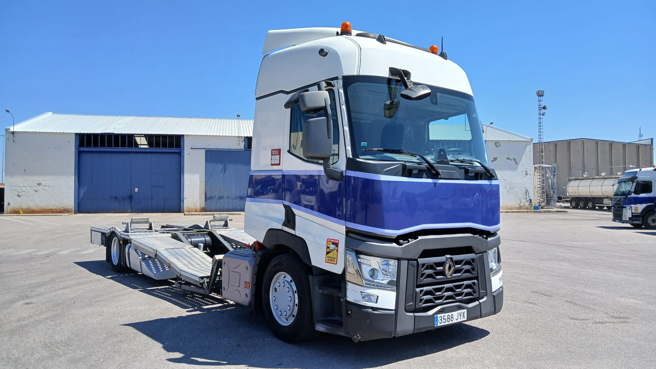 RENAULT T 520 - Car transporter truck: picture 4 RENAULT T 520 - Car transporter truck: picture 4