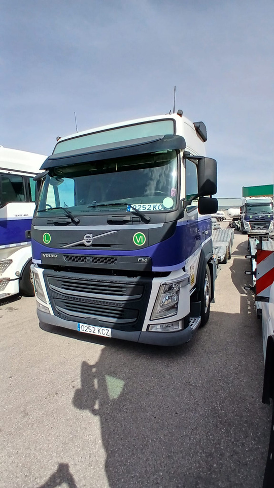 VOLVO FM 42 B3 500 - Car transporter truck: picture 2 VOLVO FM 42 B3 500 - Car transporter truck: picture 2