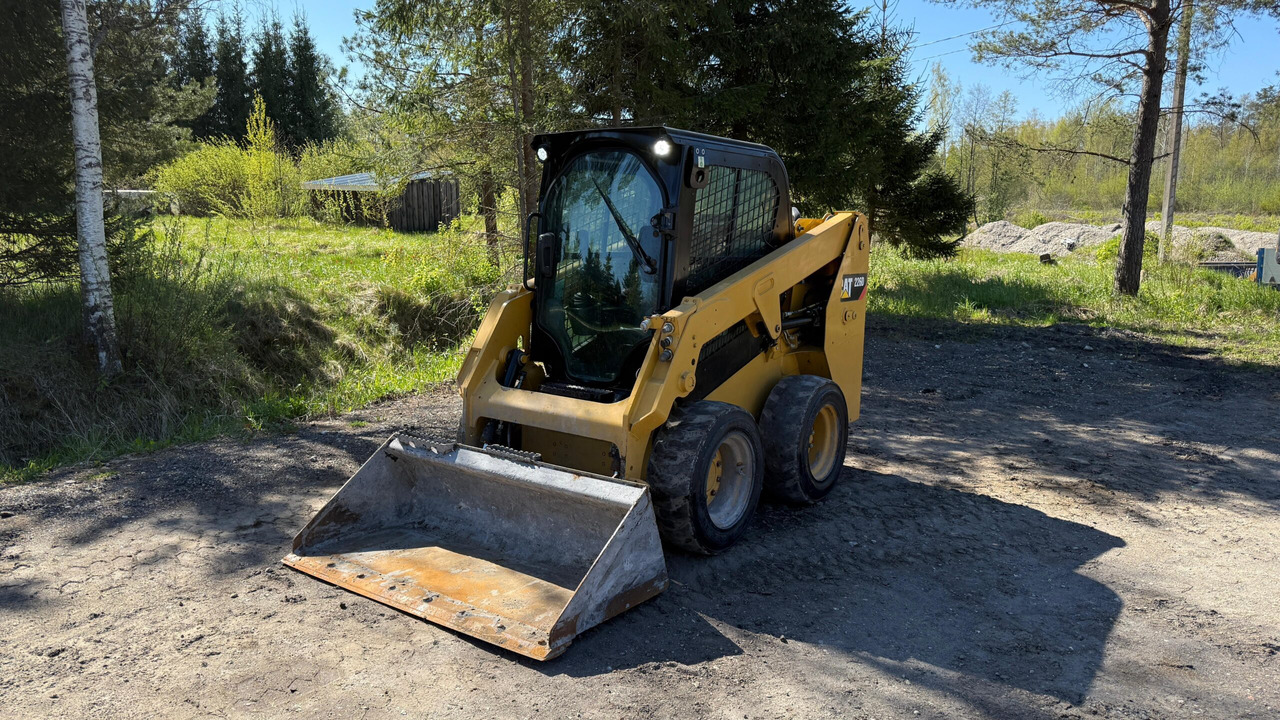 CAT 226D - Skid steer loader: picture 1 CAT 226D - Skid steer loader: picture 1