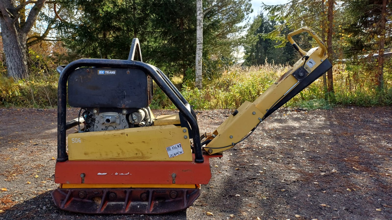 DYNAPAC LG500 - Plate compactor: picture 1 DYNAPAC LG500 - Plate compactor: picture 1