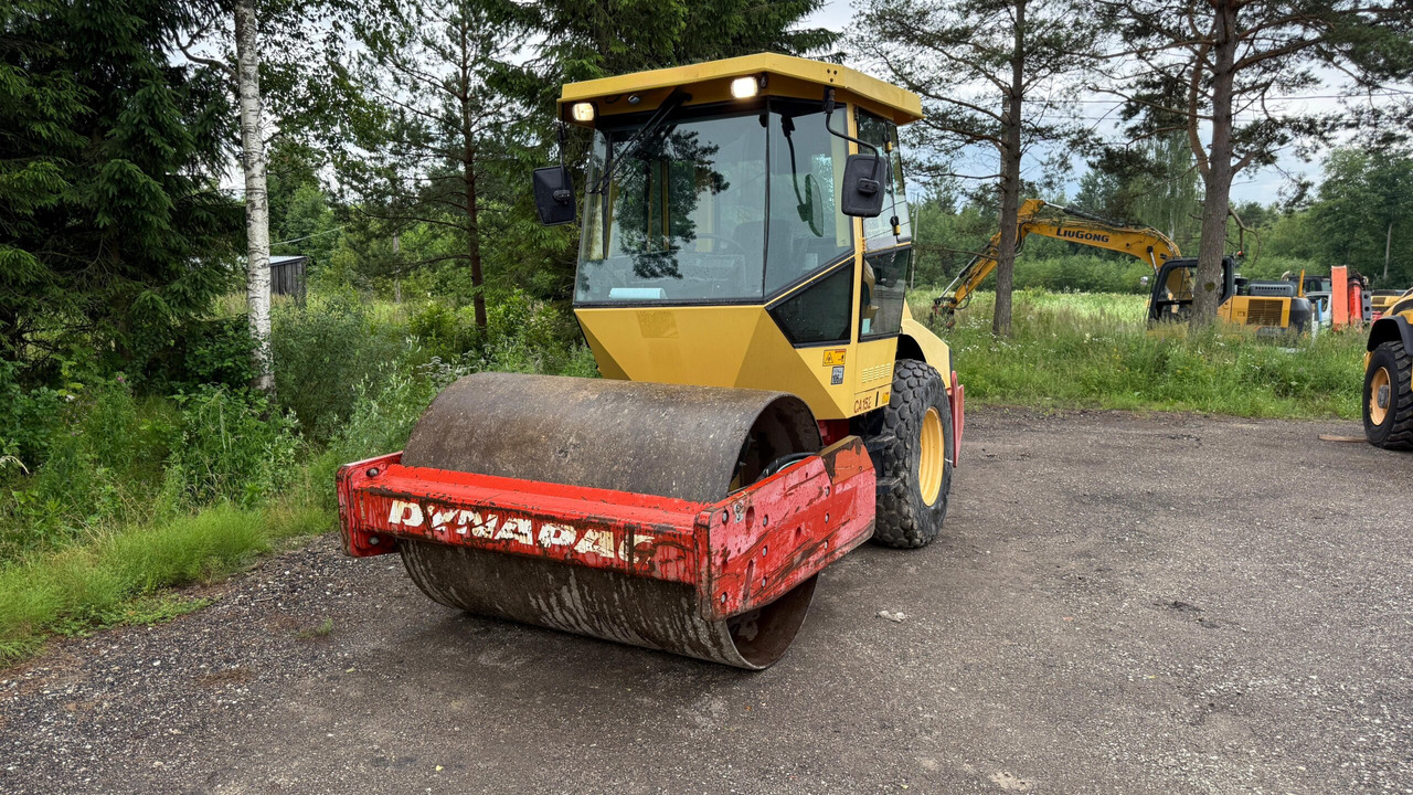 Dynapac CA152D - Compactor: picture 1 Dynapac CA152D - Compactor: picture 1
