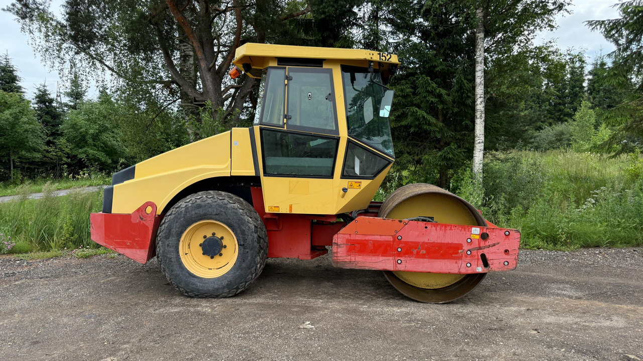 Dynapac CA152D - Compactor: picture 5 Dynapac CA152D - Compactor: picture 5