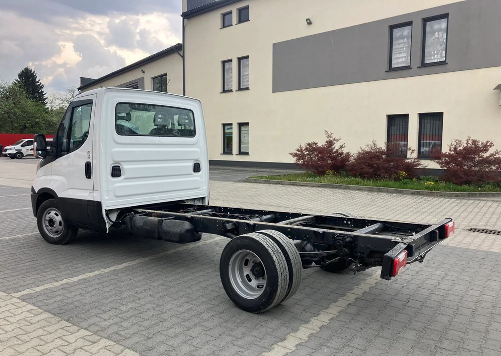Iveco DAILY 35C13 ramo do zabudowy kiper wywrotka - Cab chassis truck: picture 4 Iveco DAILY 35C13 ramo do zabudowy kiper wywrotka - Cab chassis truck: picture 4