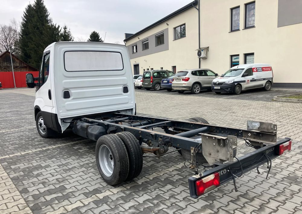 Iveco DAILY 35C14 ramo do zabudowy kiper wywrotka - Cab chassis truck: picture 4 Iveco DAILY 35C14 ramo do zabudowy kiper wywrotka - Cab chassis truck: picture 4