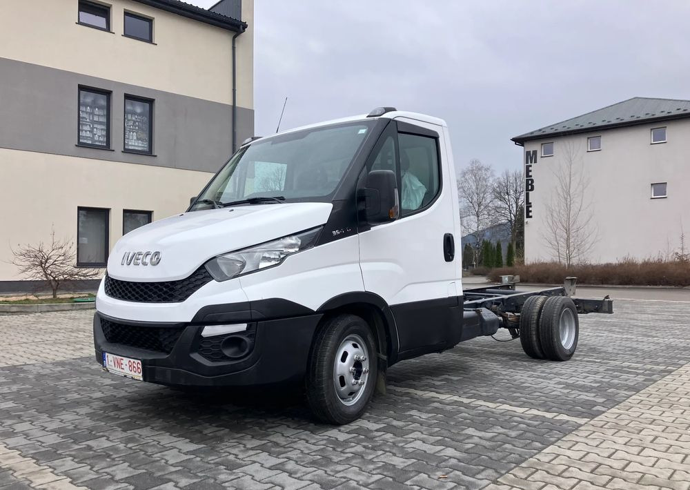 Iveco DAILY 35C14 ramo do zabudowy kiper wywrotka - Cab chassis truck: picture 1 Iveco DAILY 35C14 ramo do zabudowy kiper wywrotka - Cab chassis truck: picture 1