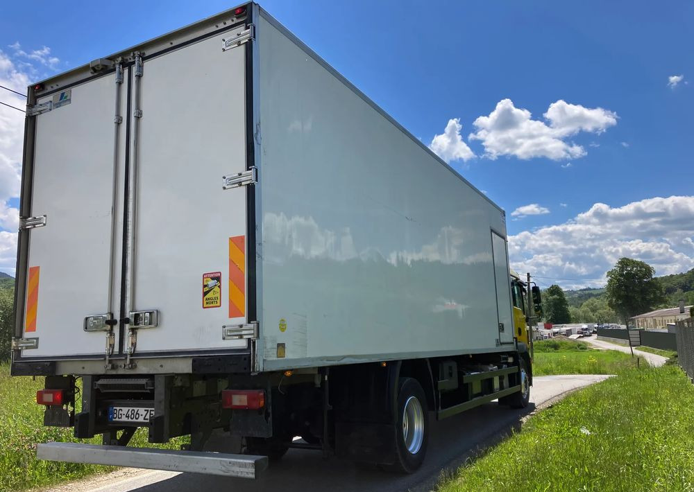 MAN MAN TGM 18.290 SYPIALKA chłodnia izoterma kontener - Refrigerated truck: picture 4 MAN MAN TGM 18.290 SYPIALKA chłodnia izoterma kontener - Refrigerated truck: picture 4