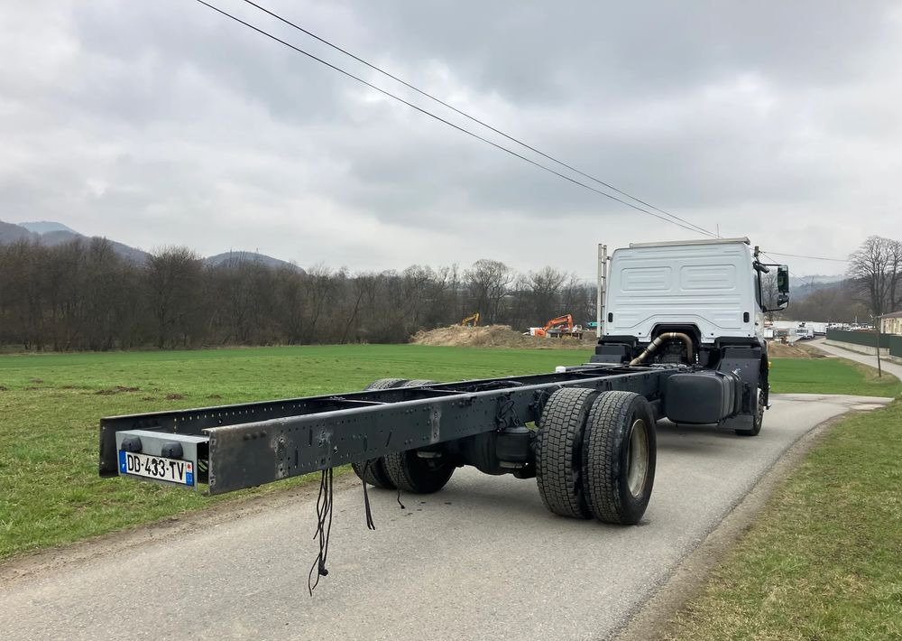 Mercedes-Benz Mercedes Axor 1829 Rama do zabudowy kiper beczka hakowiec laweta - Cab chassis truck: picture 4 Mercedes-Benz Mercedes Axor 1829 Rama do zabudowy kiper beczka hakowiec laweta - Cab chassis truck: picture 4
