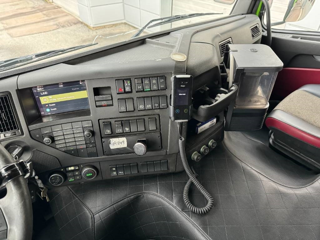 Volvo FM 8*4 - Tipper: picture 3 Volvo FM 8*4 - Tipper: picture 3