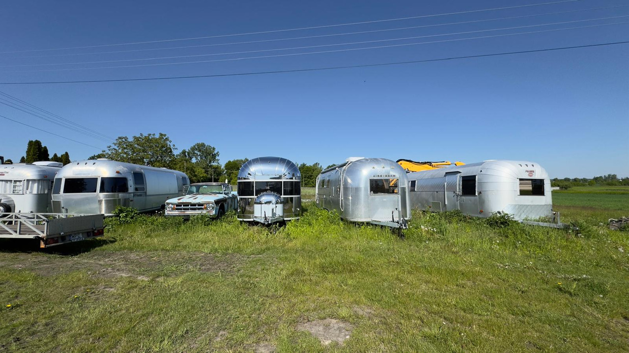 1992 Airstream Classic 1992 Airstream Classic – Fully Rebuilt Vintage Travel Trailer - Food trailer: picture 2 1992 Airstream Classic 1992 Airstream Classic – Fully Rebuilt Vintage Travel Trailer - Food trailer: picture 2