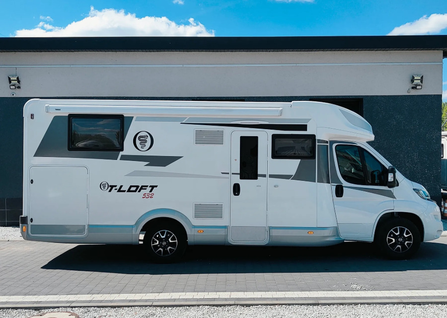Elnagh Elnagh T-Loft 532 WINTER Alarm Solar Camera Air Conditioning Truma Diesel E Awning Remis Retrofitted - Campervan: picture 3 Elnagh Elnagh T-Loft 532 WINTER Alarm Solar Camera Air Conditioning Truma Diesel E Awning Remis Retrofitted - Campervan: picture 3