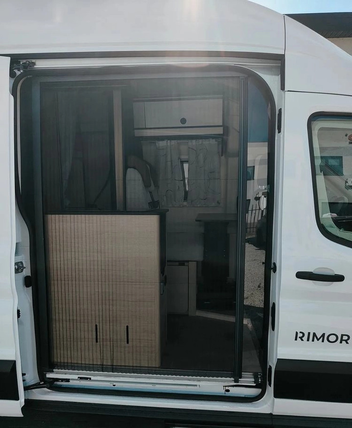 FORD Rimor NEW Ford Van 238 Truma Diesel Roller Shutters Remis AUTOMAT - Campervan: picture 5 FORD Rimor NEW Ford Van 238 Truma Diesel Roller Shutters Remis AUTOMAT - Campervan: picture 5
