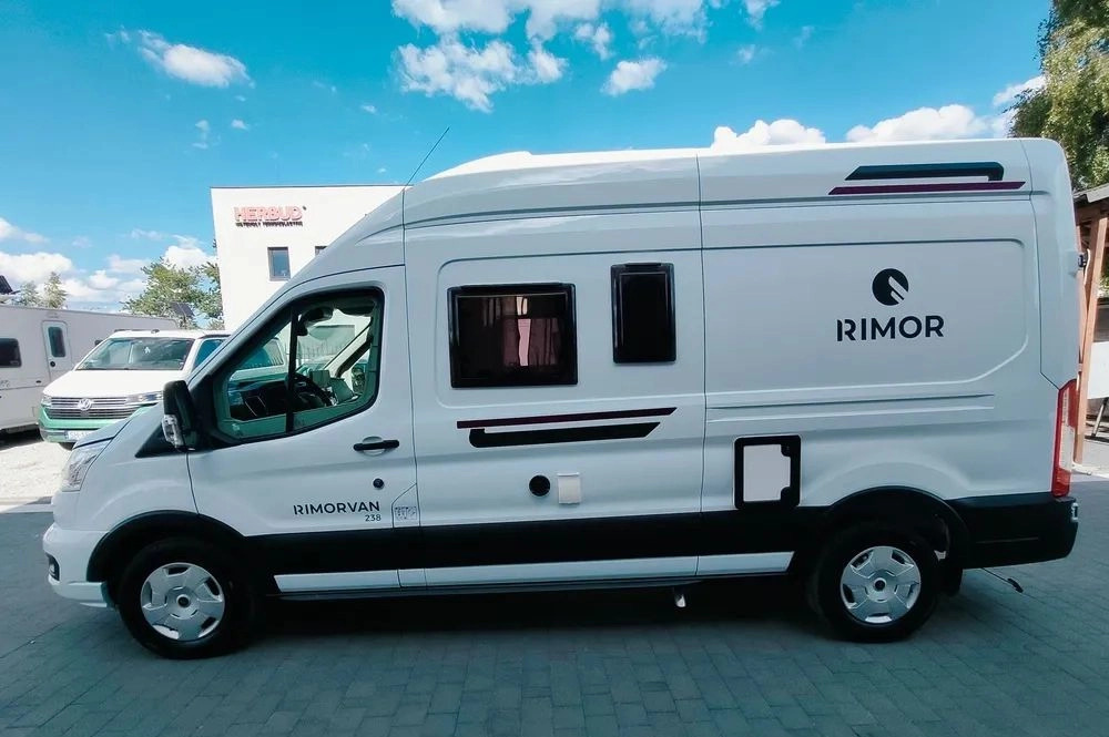 FORD Rimor NEW Ford Van 238 Truma Diesel Roller Shutters Remis AUTOMAT - Campervan: picture 3 FORD Rimor NEW Ford Van 238 Truma Diesel Roller Shutters Remis AUTOMAT - Campervan: picture 3