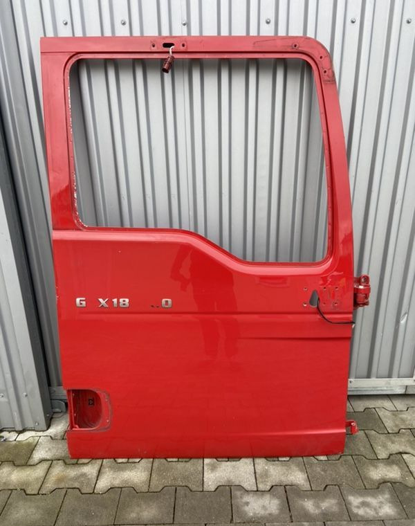 Drzwi prawe MAN TGX euro 6 XXL XLX XL - Door and parts: picture 1 Drzwi prawe MAN TGX euro 6 XXL XLX XL - Door and parts: picture 1