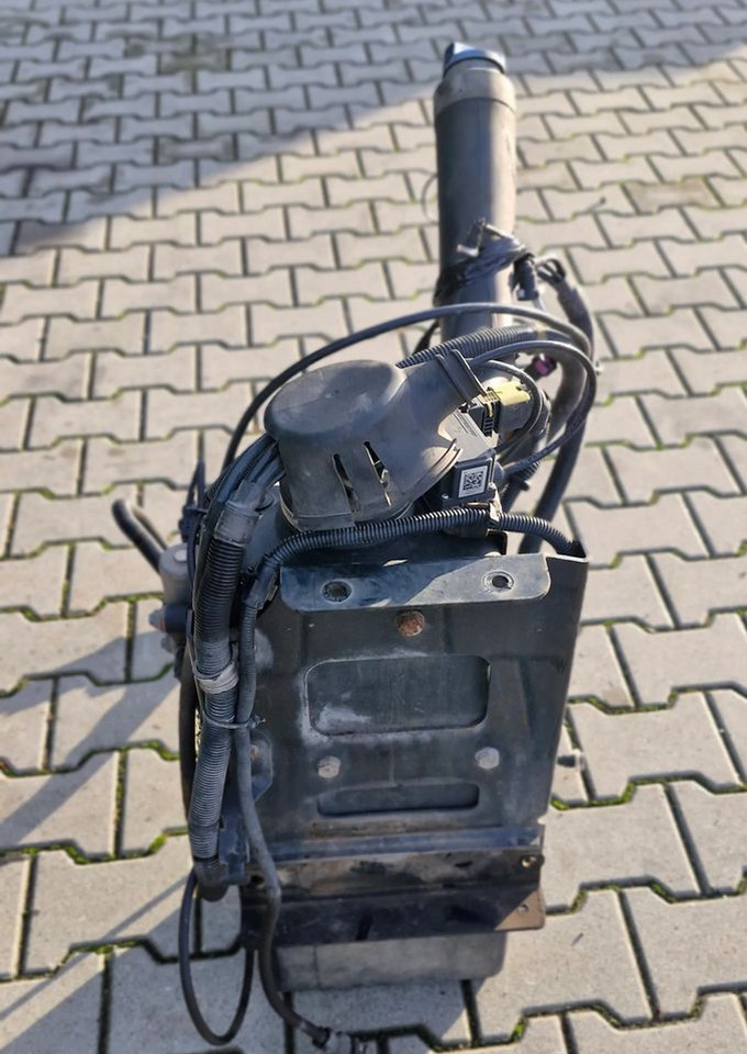 MAN TG3 TGX ZBIORNIK ADBLUE 81.15402-5037 - Fuel processing/ Fuel delivery: picture 2 MAN TG3 TGX ZBIORNIK ADBLUE 81.15402-5037 - Fuel processing/ Fuel delivery: picture 2