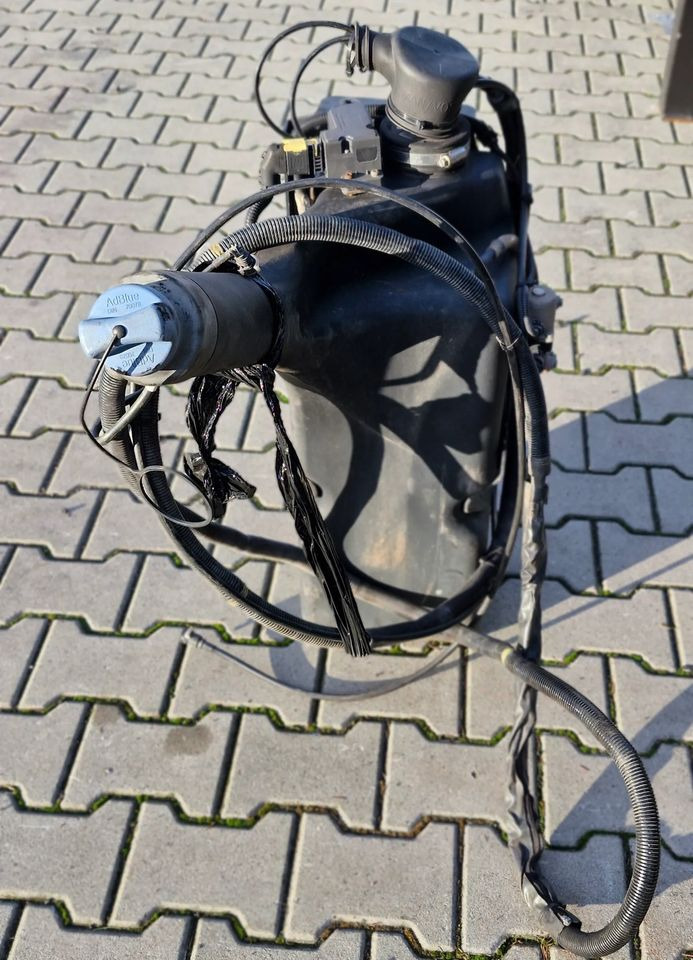 MAN TG3 TGX ZBIORNIK ADBLUE 81.15402-5037 - Fuel processing/ Fuel delivery: picture 4 MAN TG3 TGX ZBIORNIK ADBLUE 81.15402-5037 - Fuel processing/ Fuel delivery: picture 4