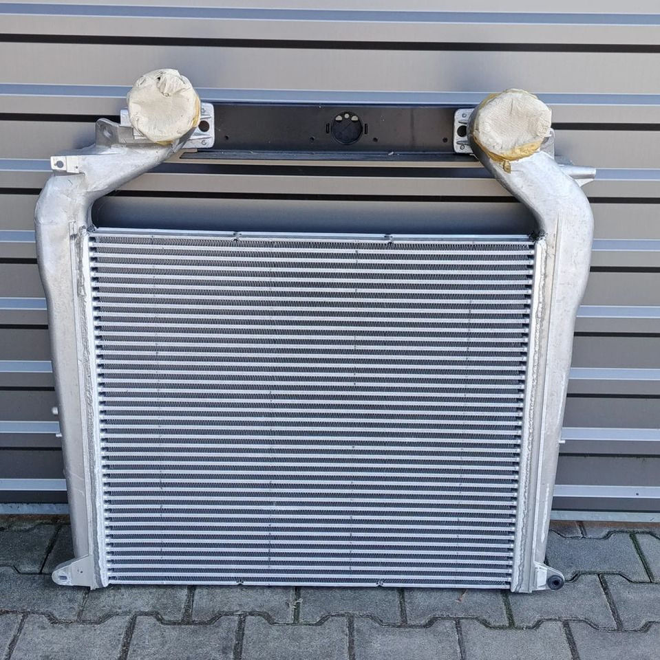 MAN TGS TG3 CHŁODNICA POWIETRZA INTERCOOLER NOWY - Cooling system: picture 1 MAN TGS TG3 CHŁODNICA POWIETRZA INTERCOOLER NOWY - Cooling system: picture 1