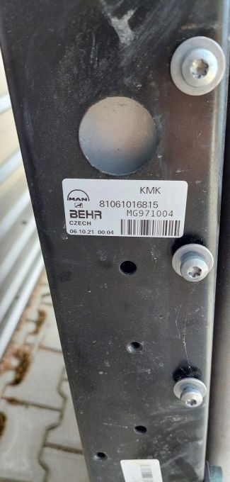 MAN TGS TG3 NOWY MODEL CHŁODNICA CHŁODNICE KOMPLET - Radiator for Truck: picture 4 MAN TGS TG3 NOWY MODEL CHŁODNICA CHŁODNICE KOMPLET - Radiator for Truck: picture 4