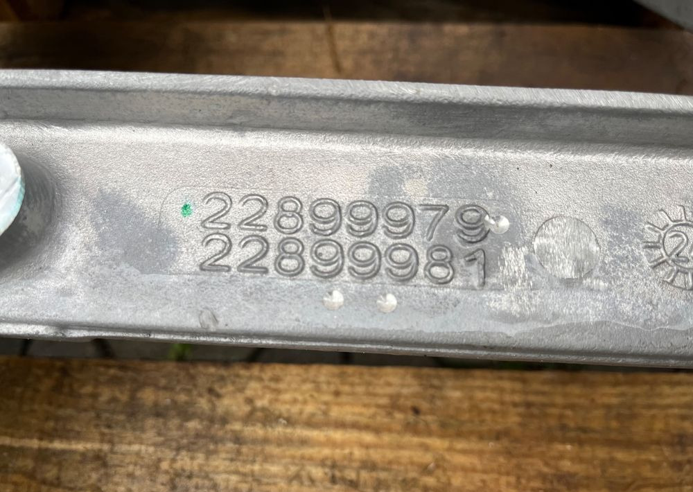 Mocowanie skrzynki na akumulatory Volvo FH 5 euro 6 NOWE wspornik - Body and exterior for Truck: picture 2 Mocowanie skrzynki na akumulatory Volvo FH 5 euro 6 NOWE wspornik - Body and exterior for Truck: picture 2