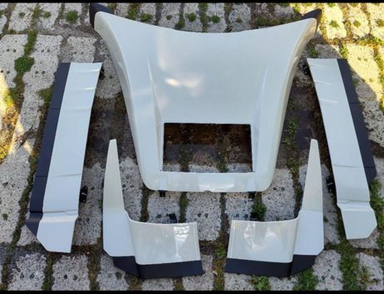 NOWY komplet spoilerów MAN TGX TG3 GM owiewki spoilery z gumami - Body and exterior for Truck: picture 1 NOWY komplet spoilerów MAN TGX TG3 GM owiewki spoilery z gumami - Body and exterior for Truck: picture 1