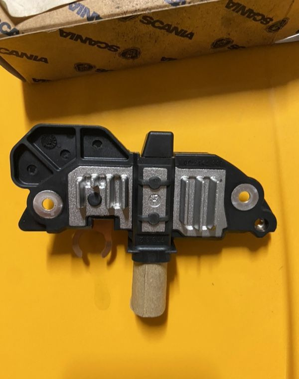 Regulator napięcia w alternatorze Scania R NOWY - Alternator for Truck: picture 3 Regulator napięcia w alternatorze Scania R NOWY - Alternator for Truck: picture 3