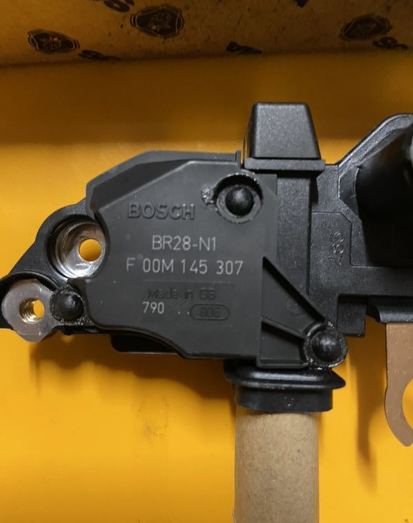 Regulator napięcia w alternatorze Scania R NOWY - Alternator for Truck: picture 2 Regulator napięcia w alternatorze Scania R NOWY - Alternator for Truck: picture 2