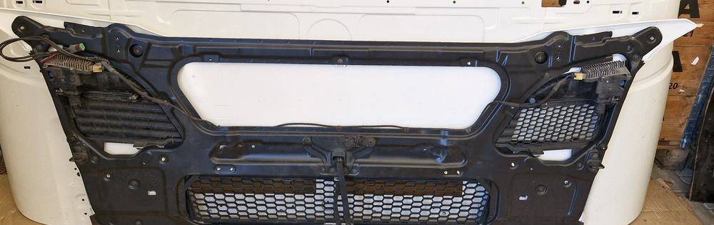 SCANIA P NGT MASKA ATRAPA - Body and exterior: picture 2 SCANIA P NGT MASKA ATRAPA - Body and exterior: picture 2